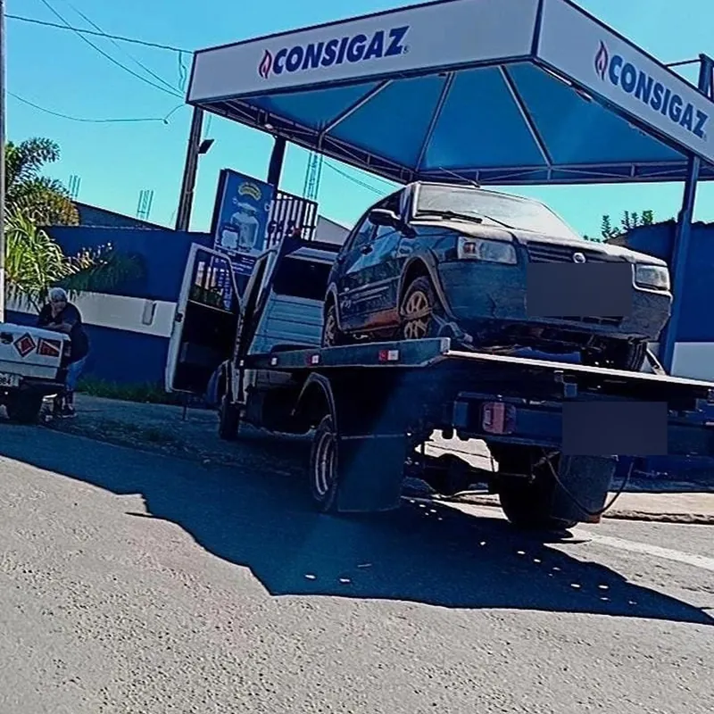 Remoção de veículo na plataforma da JP Guincho em Tatuí